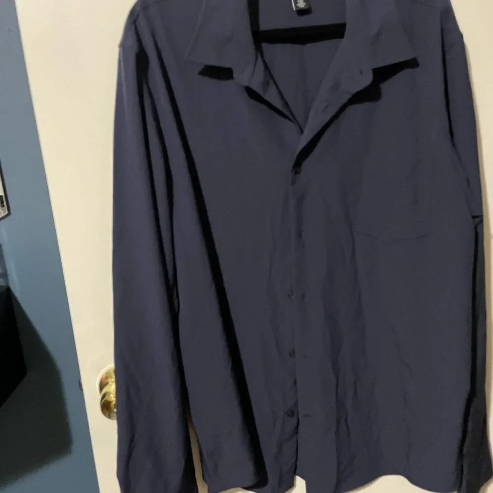 Solid Button-Up Shirt - Picture 6 of 6
